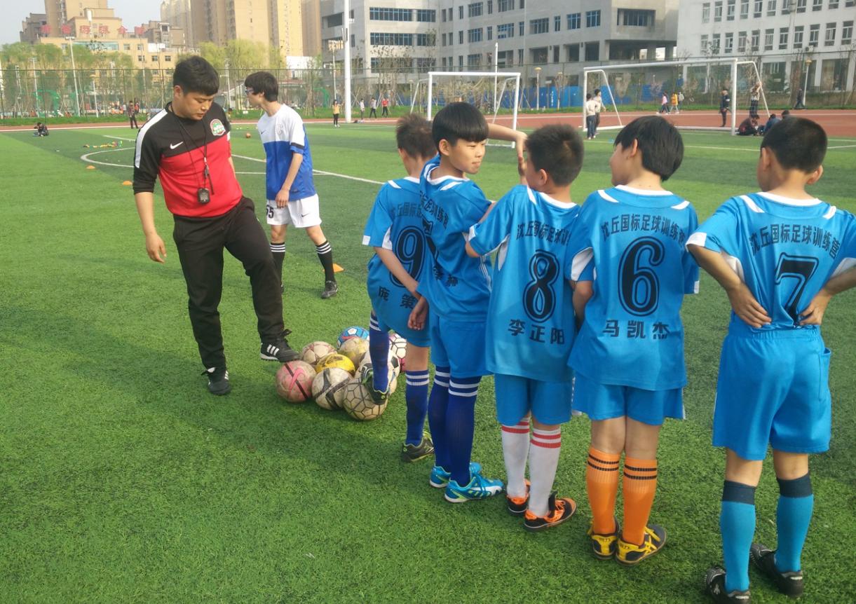 给孩子足够的锻炼才是最好的教育,传授技能给孩子