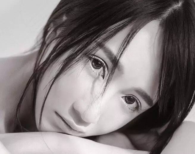 年轻!为什么会有眼皱—五招去眼皱