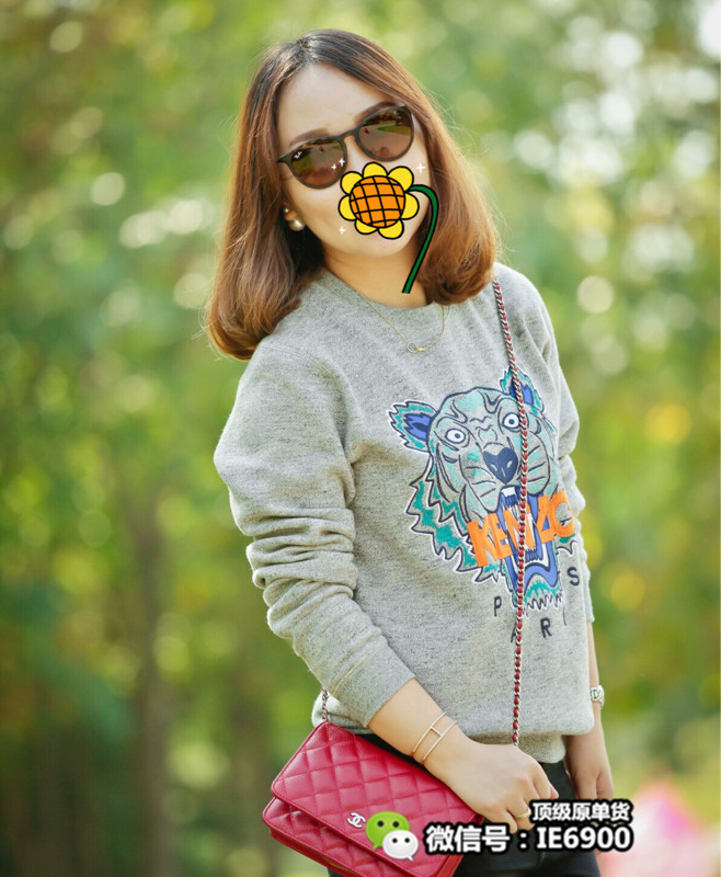 年入百万美女主播欧洲疯狂购买大牌包包，看完觉得她有钱好任性!