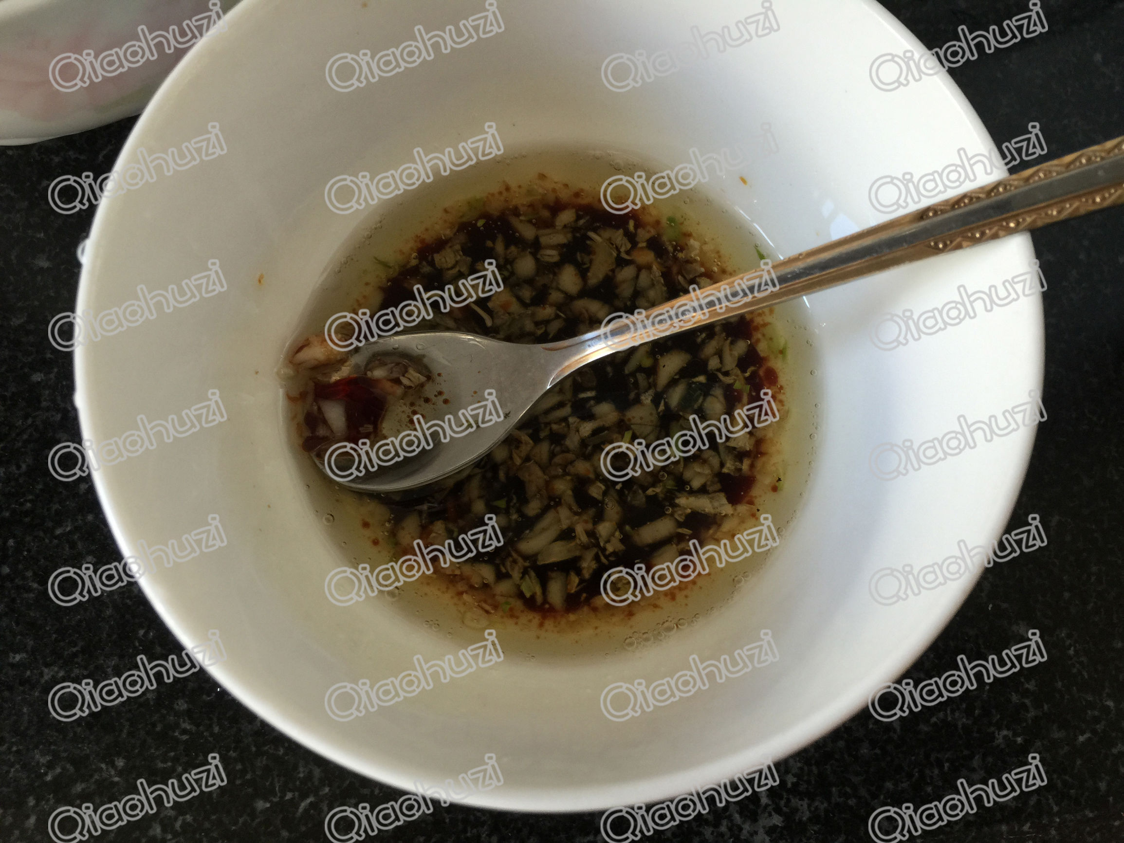 蒜蓉粉丝蒸扇贝这样做鲜香入味,家庭现成的蒜蓉粉丝蒸扇贝怎么弄