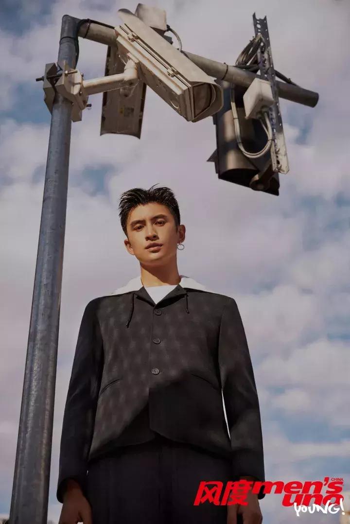 张云龙花少路透,张云龙杂志高清图片