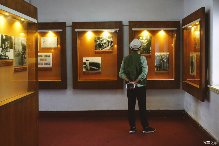 宝马X6,不谈性能如何!自驾遇上大雨还被拍成大片,颜值绝对够!