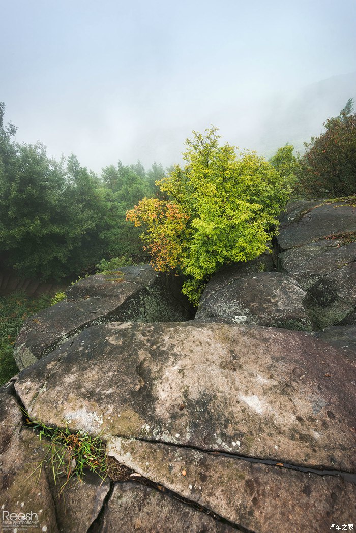 宝马X6，不谈性能如何！自驾遇上大雨还被拍成大片，颜值绝对够！