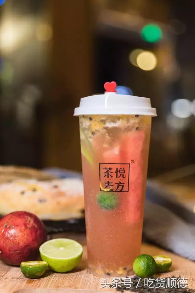 一口软欧包一口茶,一口鲜果茶一口软欧包