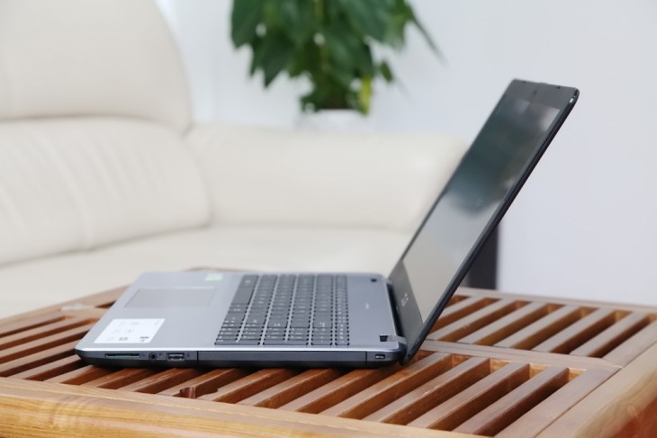 华硕顽石fl8000u能装windows7吗,华硕fl8000u笔记本电脑