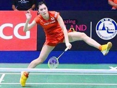 羽毛球运动伤治疗,羽毛球和网球哪个更容易受伤