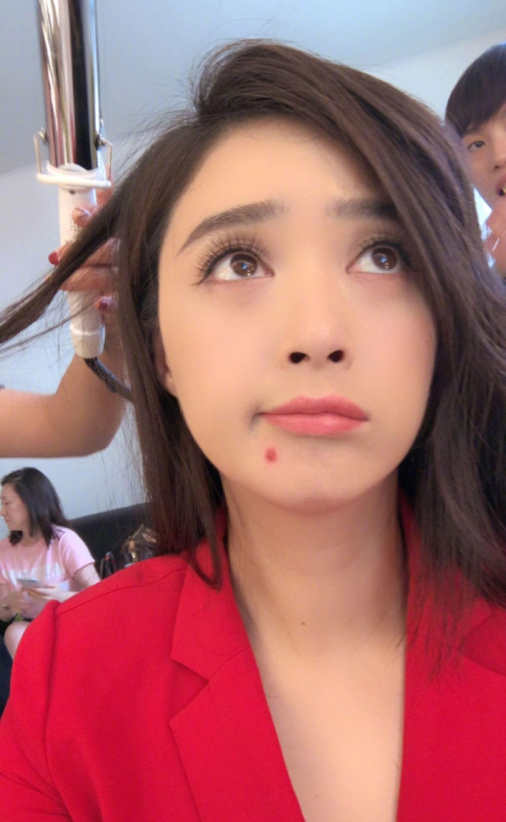 40岁女人下巴长痘痘怎么调理,下巴周围长痘痘能吃中药调理吗