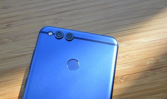 荣耀7x最新评测,荣耀7x屏幕素质评测