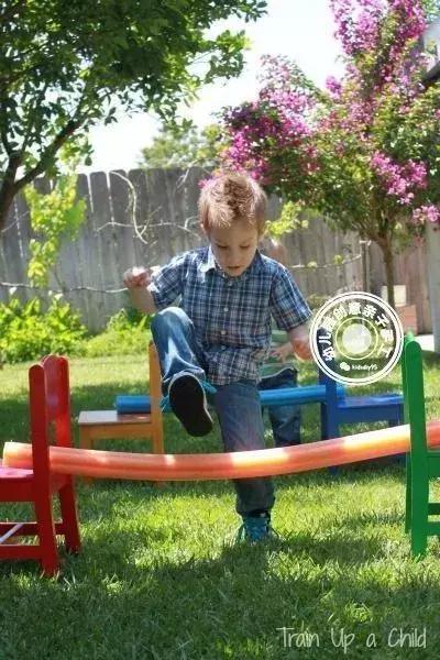 幼儿园运动会亲子游戏及玩法,幼儿园亲子运动会游戏的方法