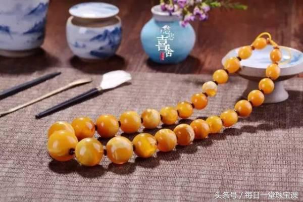 古董蜜蜡是什么,古董蜜蜡怎么形成的