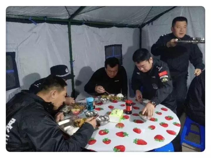 吉林市公安局食堂,公安局的深夜食堂