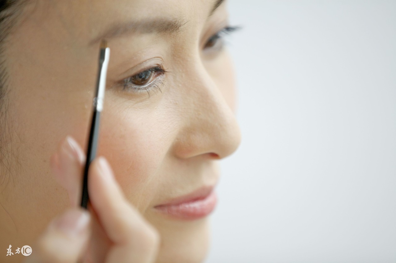 为什么眼睫毛和眉毛会频繁掉,眉毛眼睫毛脱落是什么原因