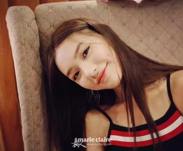 就用30块钱狂收当季爆款彩妆，“带货”女王们的梳妆台超魔性！