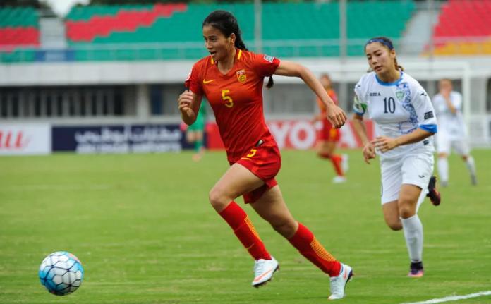 中国女足现世界级助攻!2比0完胜乌兹别克,为中国男足复仇!