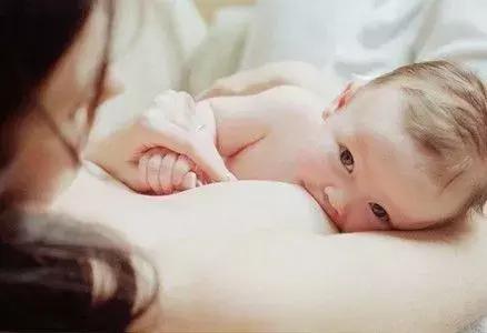 关于母乳喂养，您关心的几个问题都在这，宝妈们来看看吧！