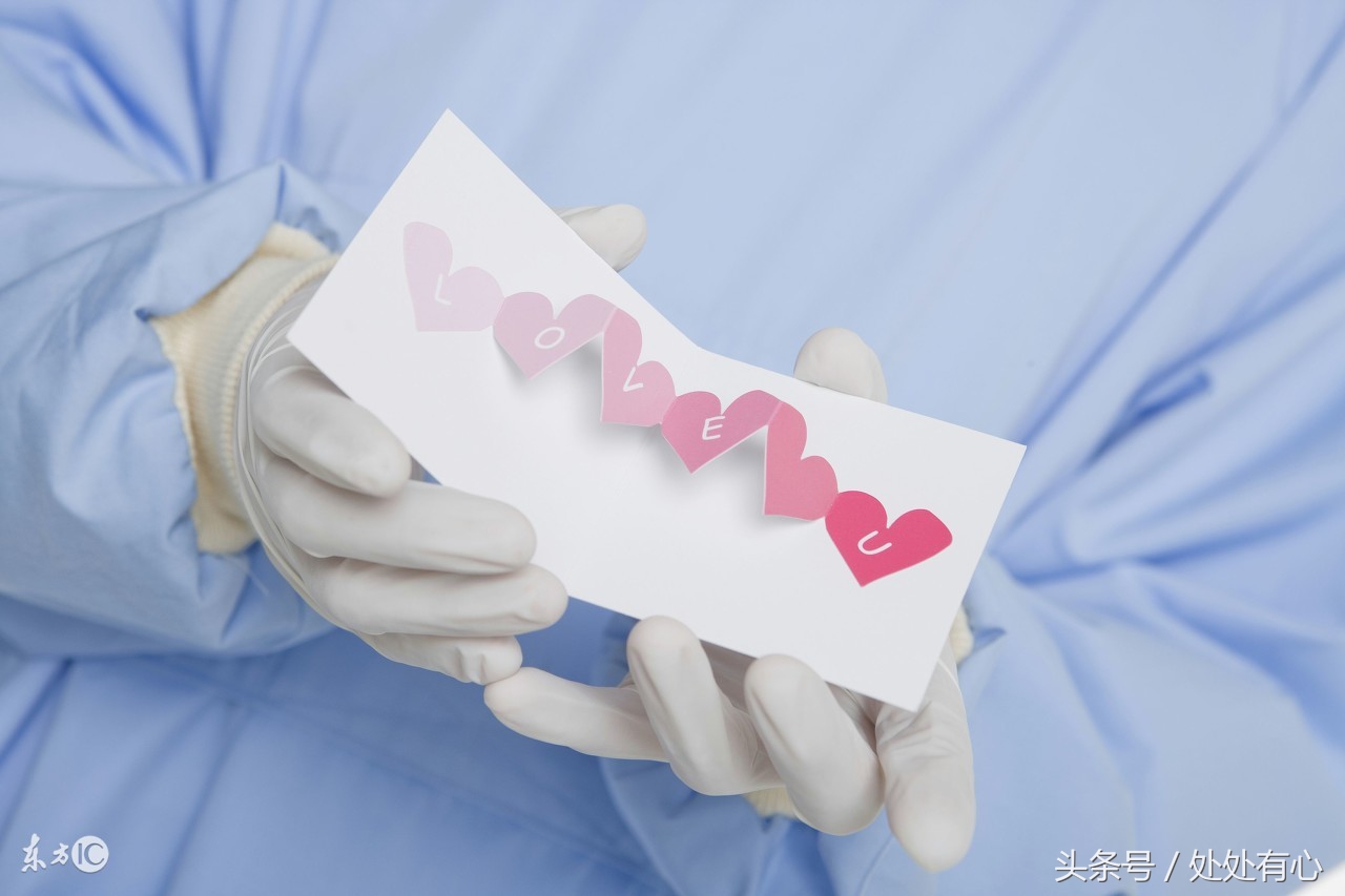 上课孩子和同桌打架怎么办,小学生在校老是打人怎样教