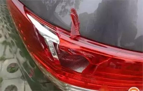 出了事故要赔哪些费用,出了事故是私了还是报案