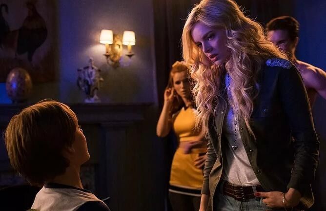 这么重口味的B级青春片,你只看到腥和性就不对了