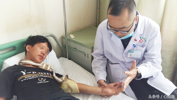 手腕骨折后畸形怎么治,骨折后外敷中药脱皮