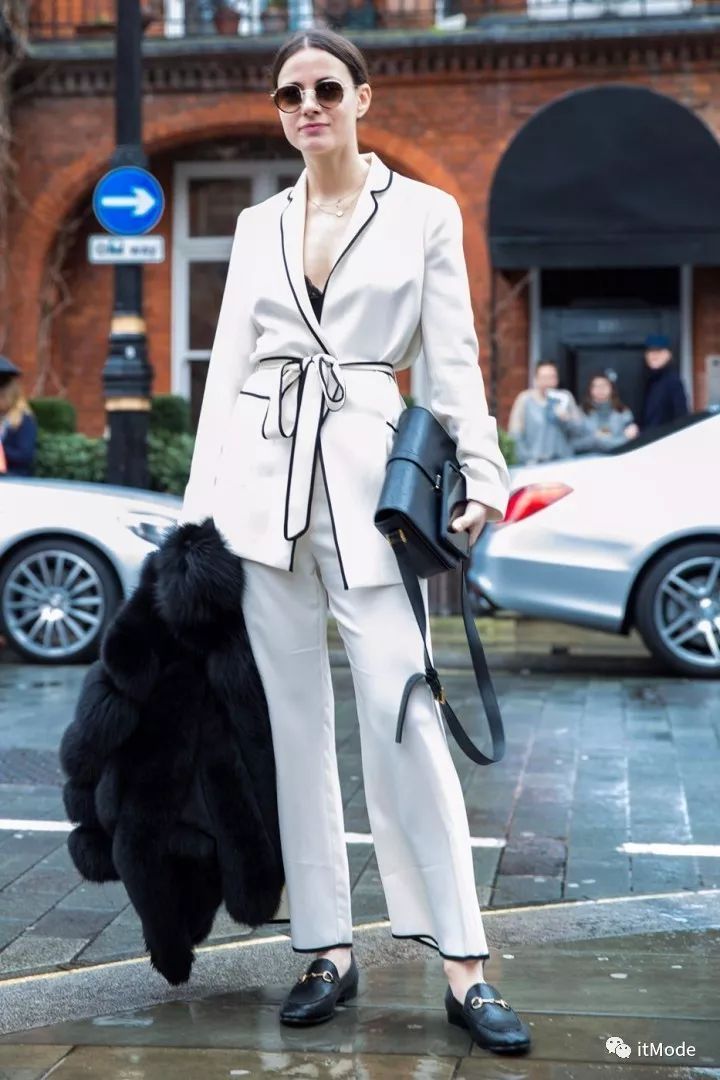 阔腿裤平底鞋,平底鞋阔腿裤搭配图片