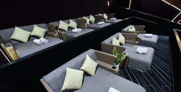 床厅电影院,电影院的床厅