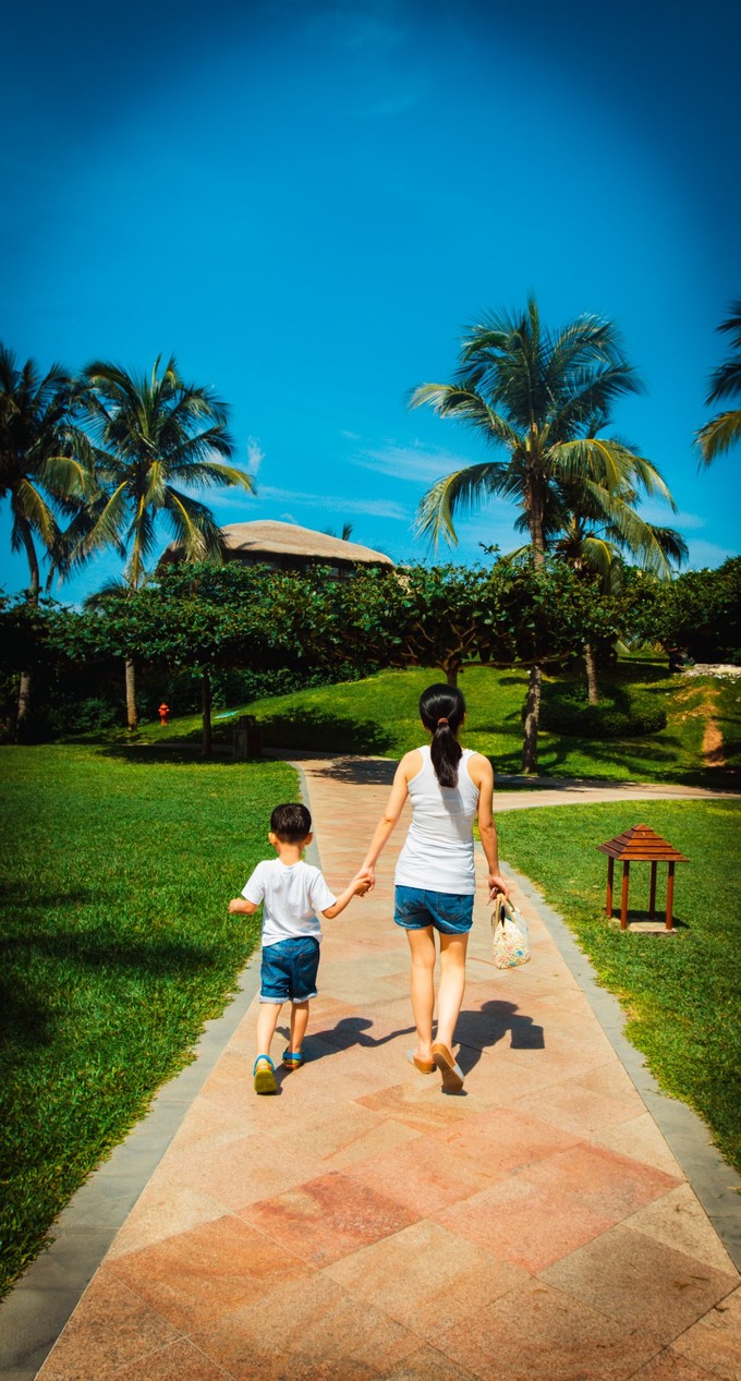 我们和孩子一起去三亚旅行,一大两小亲子三亚游