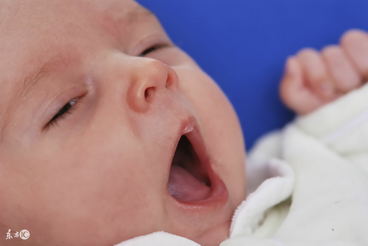 新生儿鼻子不通气小妙招,新生儿鼻子不通气的妙招