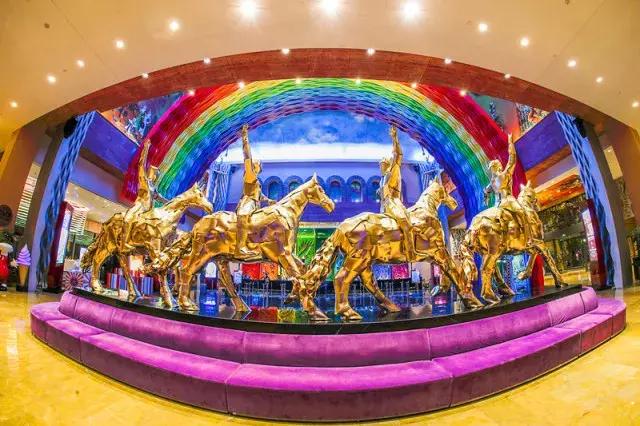 比游乐场的项目还要刺激吧,马戏酒店杂技房和魔术房区别