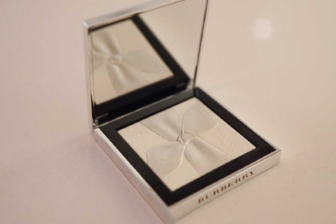 burberry巴宝莉眼影,burberry巴宝莉33试色