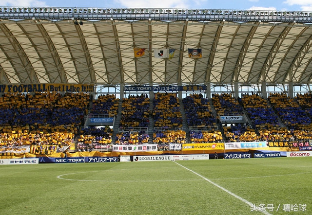 俱乐部都要建专业球场?看看日本J1联赛的球场,还是老实搞青训吧