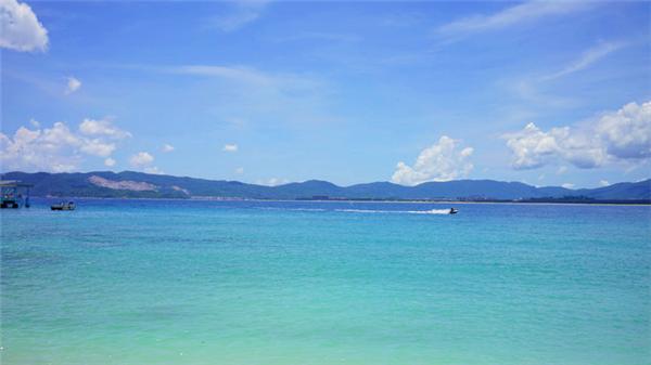 我到过许多地方是指哪里,我去过的地方皆是你看过的风景