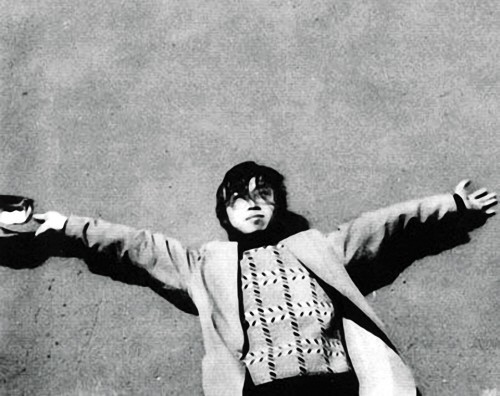 那个理想主义80年代，顾城、北岛、汪国真，总有首诗让你耳熟能详