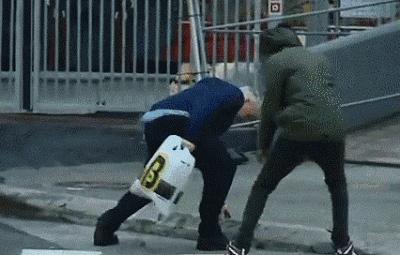 90元的冲锋衣怎么样,为什么淘宝的冲锋衣比实体店便宜