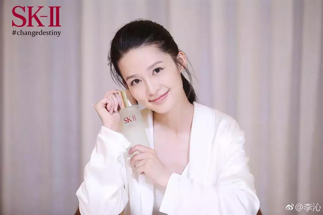 老干部霍建华代言SK-II干净白子画,窦靖童却把神仙水变成机车油