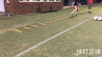 足球基本功训练10个绝佳步法,7周岁男孩平衡协调性步伐训练
