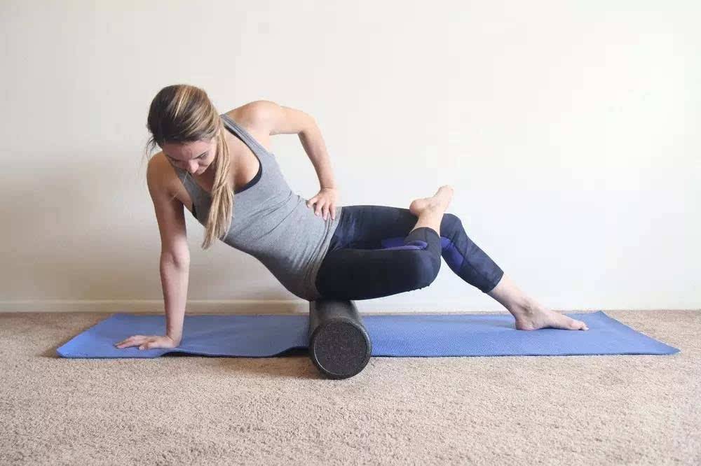 瑜伽滚轴按摩轮,瑜伽按摩滚轴使用方法