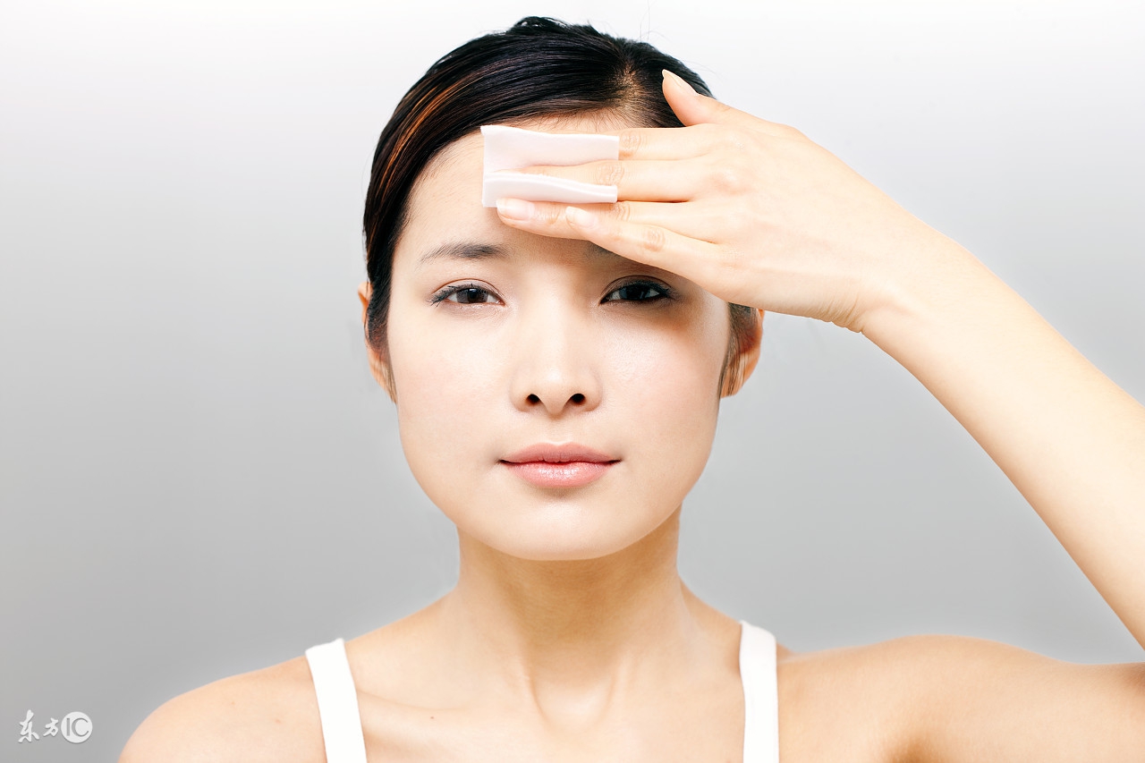 激素脸怎么护肤保湿修复皮肤屏障,激素脸皮炎角质层薄怎么修复