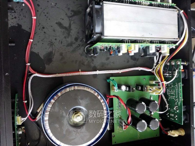 维修BATELCE400专业大功率功放，解决LOAD红灯报警故障问题