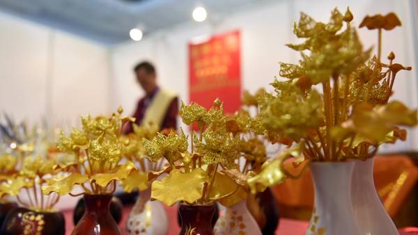 明斯克机场免税店购物攻略,戴高乐机场免税店购物攻略