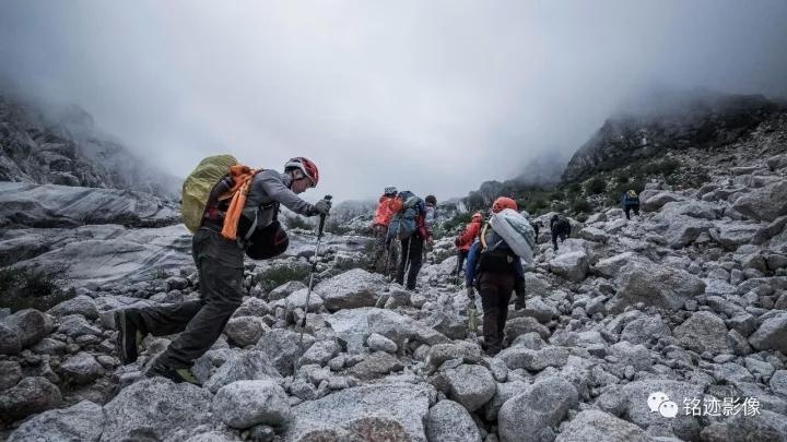 川藏第一高和第一险的雀儿山,雀儿山号称川藏第一险