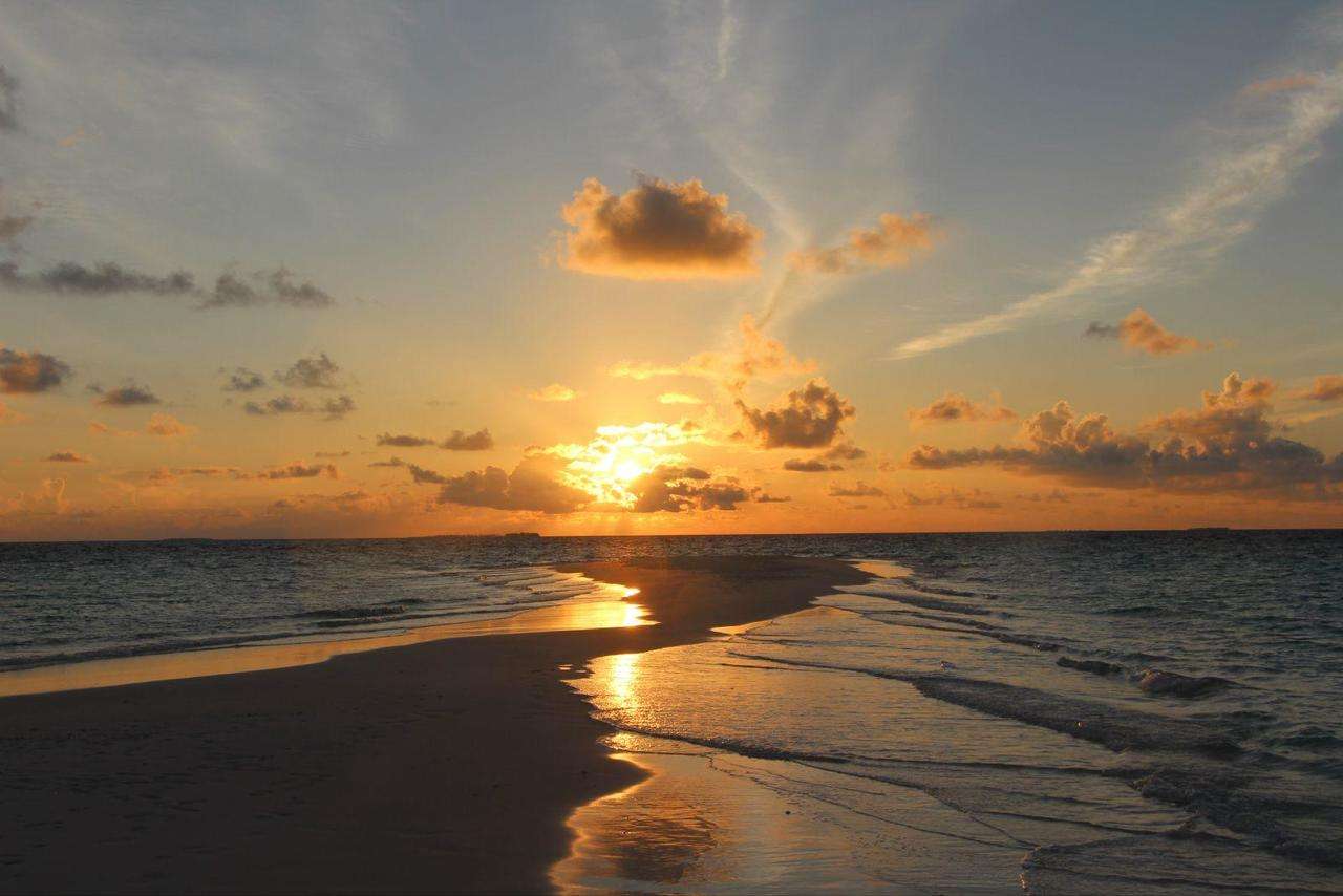 马尔代夫鲁滨逊岛美景,海岛旅游胜地马尔代夫岛