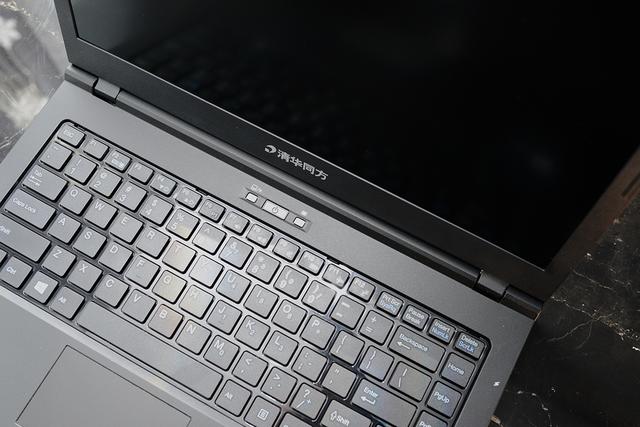 举重若轻：清华同方夜鹰商务本锋锐X30-M体验谈