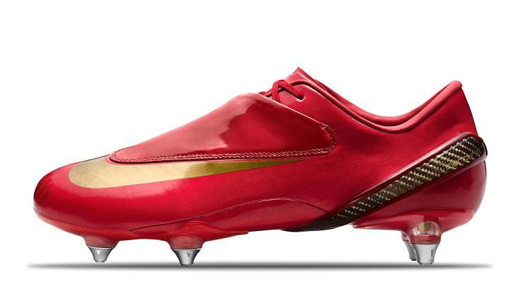 皇马球星成长史c罗,皇马时期的c罗球鞋