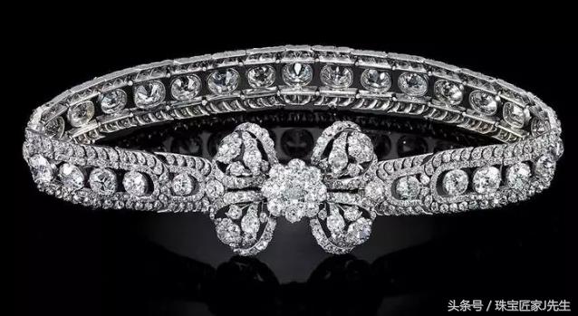 琥珀大厅、镶钻圣经，揭秘“世界十大宝藏”——俄罗斯沙皇钻石库