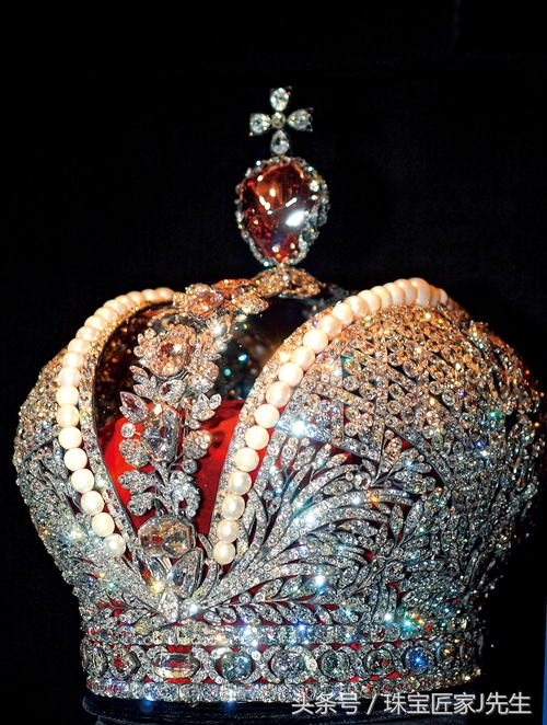 琥珀大厅、镶钻圣经，揭秘“世界十大宝藏”——俄罗斯沙皇钻石库