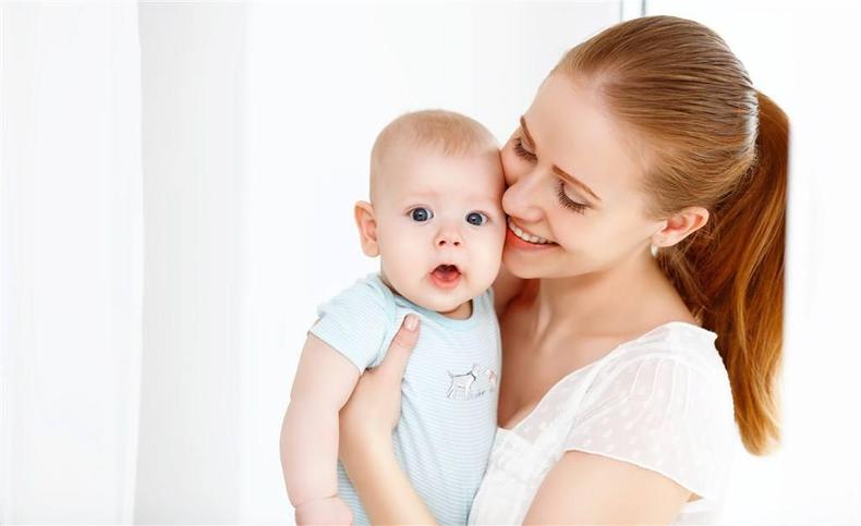 肚中一天胜过人间无数？晚产该不该催生