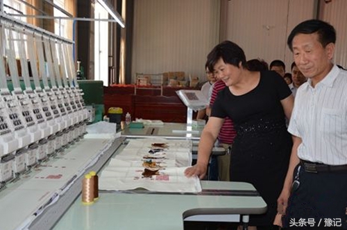 中国轻纺双城记，从绍兴到汝州，2.6万人的返乡回归路