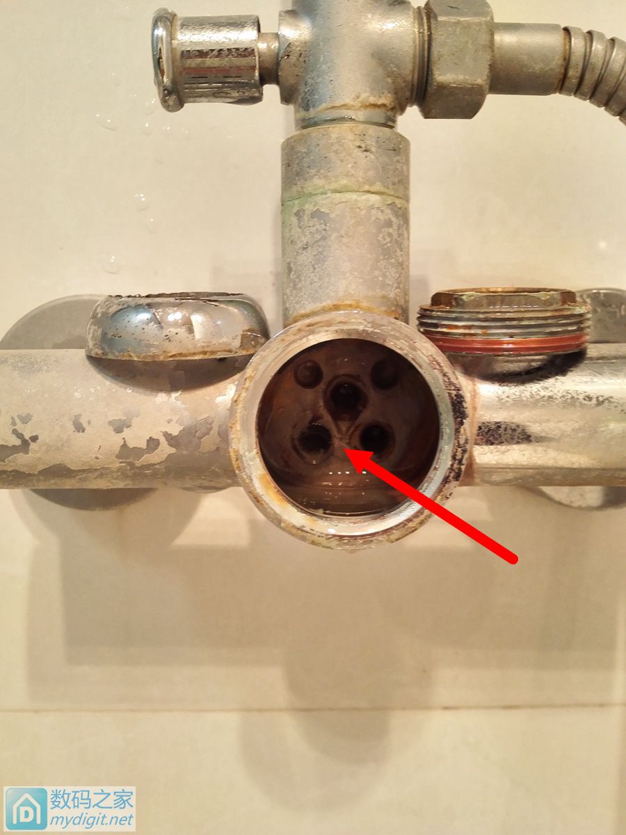 浴室龙头阀芯漏水修复,淋浴龙头漏水怎么换阀芯