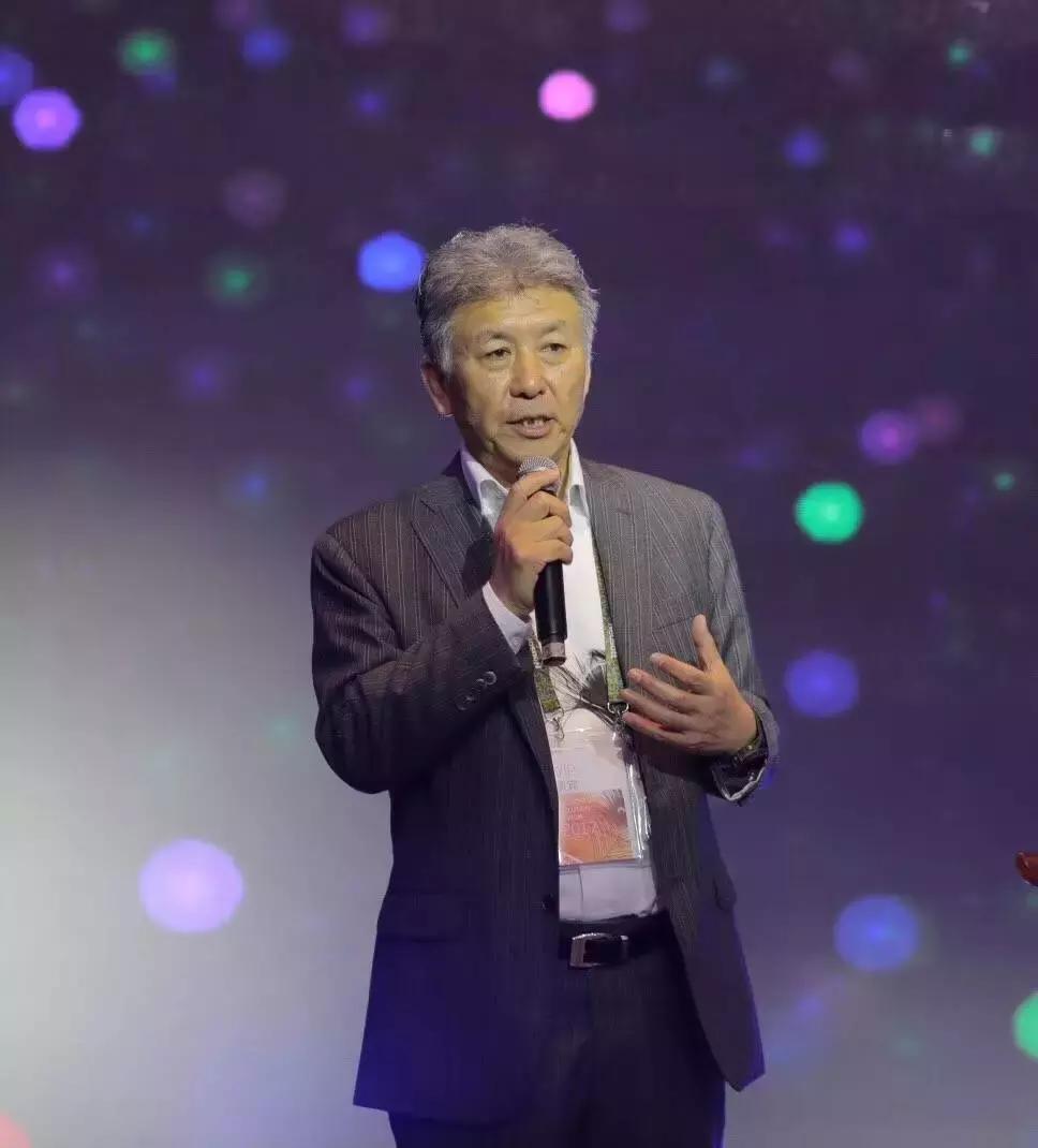 东软以26岁的心态享受62岁的阅历讲述着12种思维