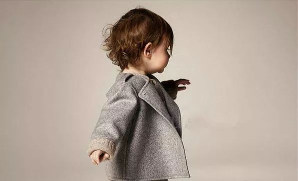 pantone流行色衣服,pantone2022流行色服装搭配